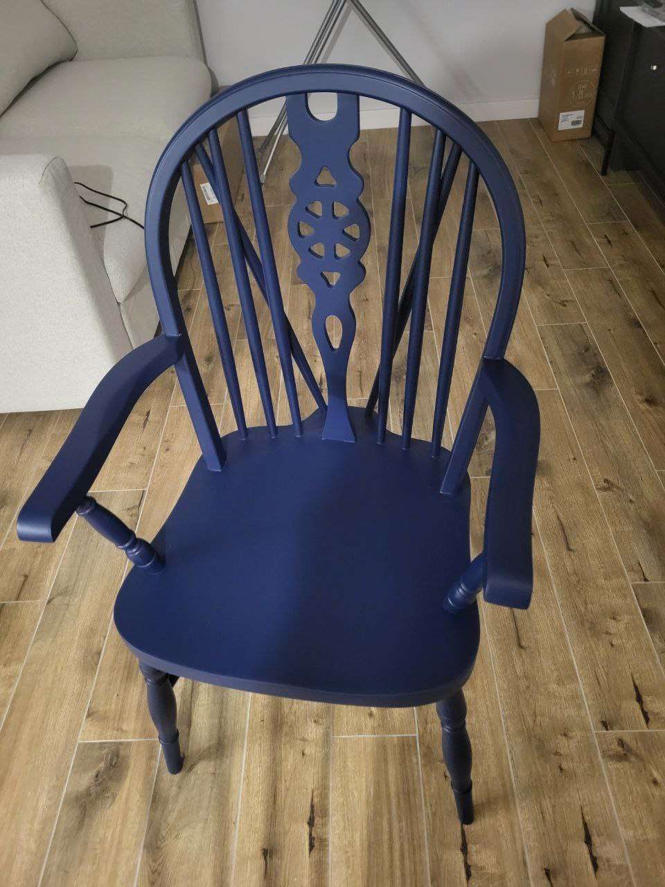 Project implementation begins: carved blue armchair